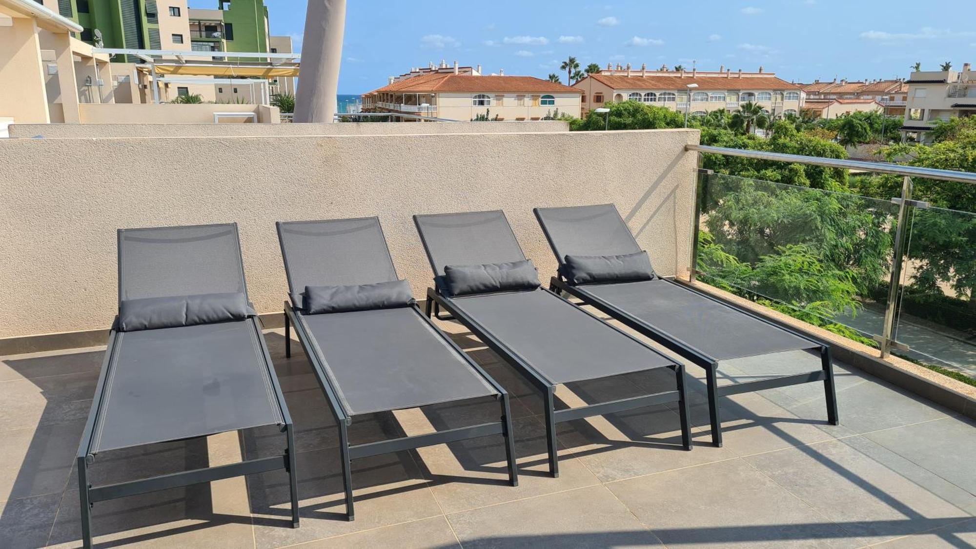 Penthouse 2 Bedrooms In Mil Palmeras 皮拉尔－德拉奥拉达达 外观 照片