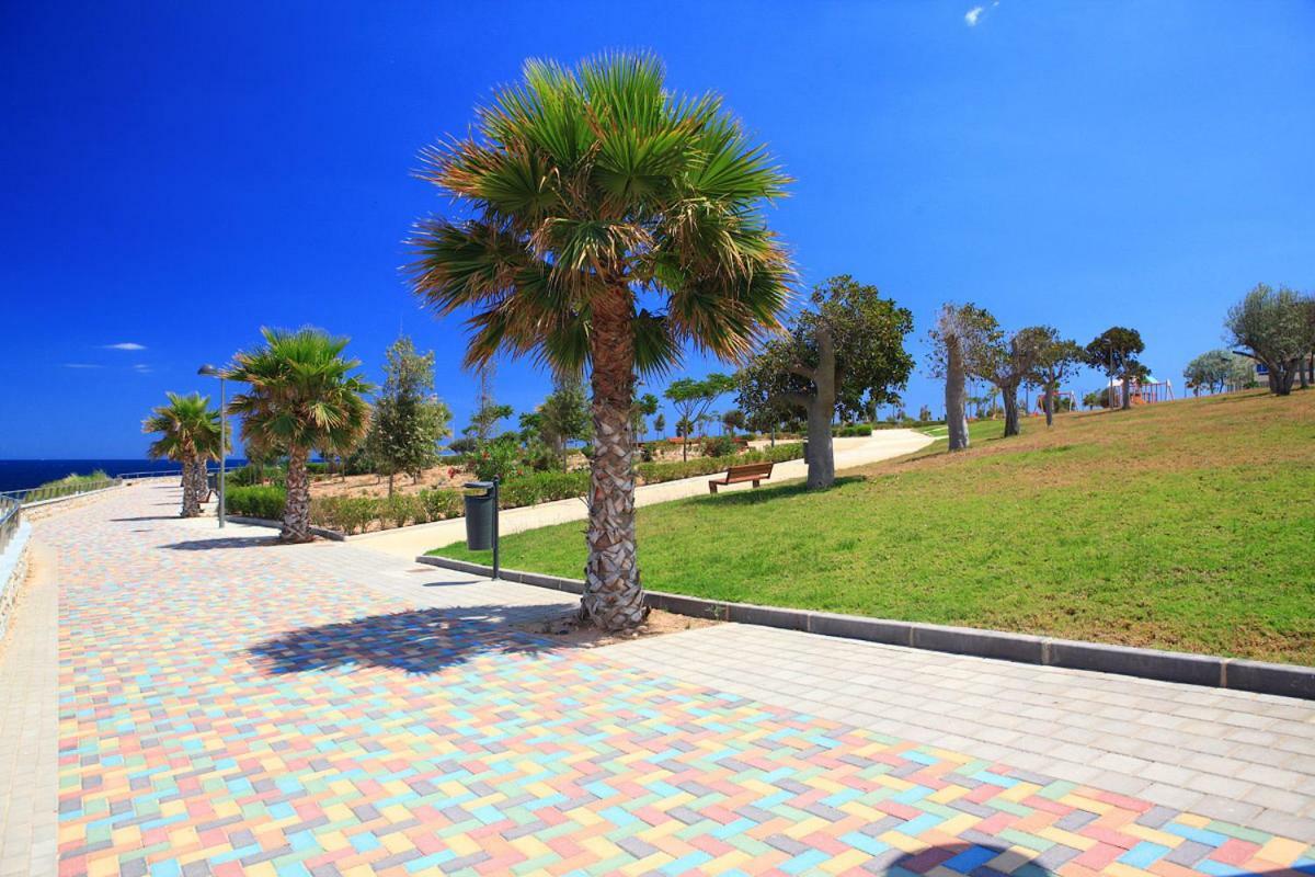 Penthouse 2 Bedrooms In Mil Palmeras 皮拉尔－德拉奥拉达达 外观 照片
